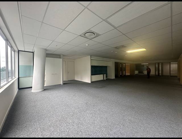 426M² OFFICE TO LET IN SANDTON CENTRAL